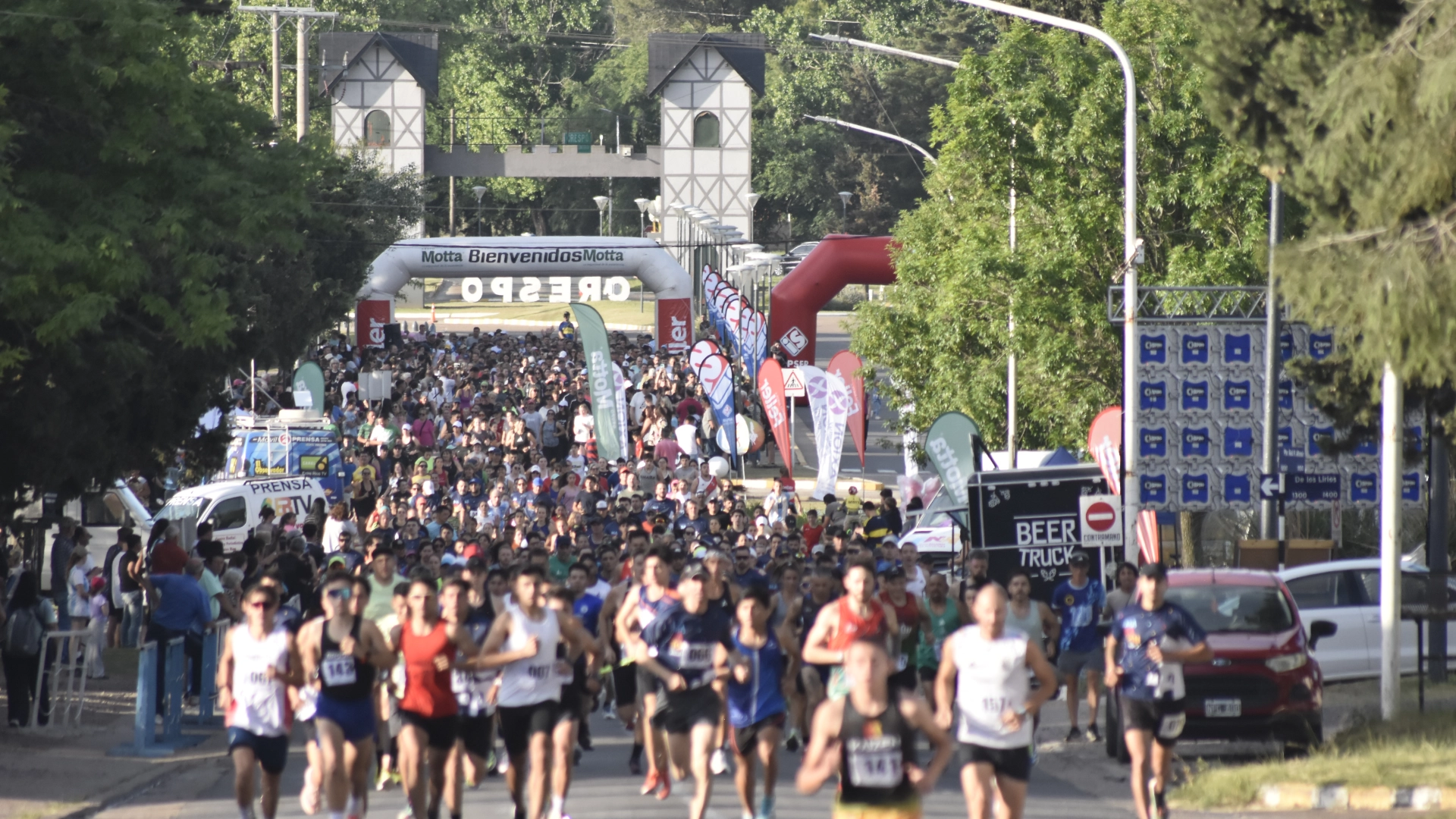 MARATÓN DE LA AVICULTURA: CRESPO CORRIÓ CON VOS